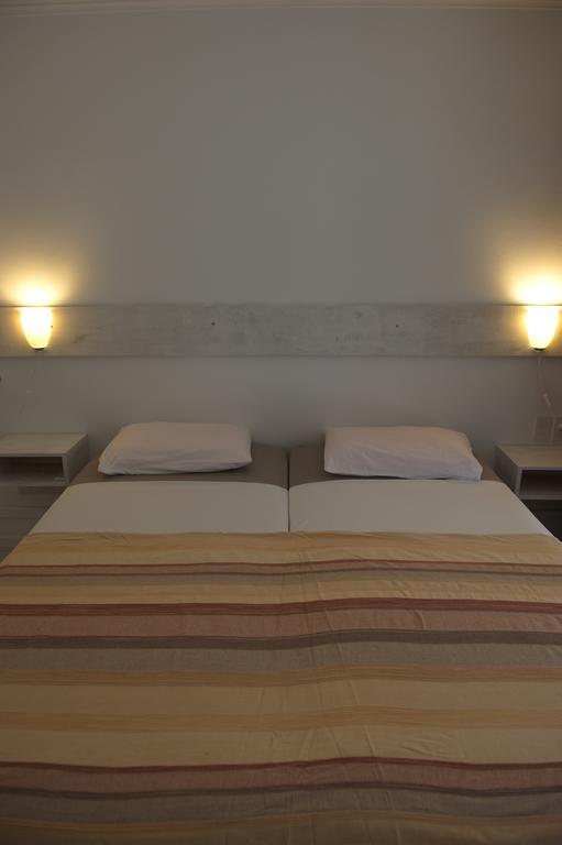 Bantopa Apartments Willemstad Room photo
