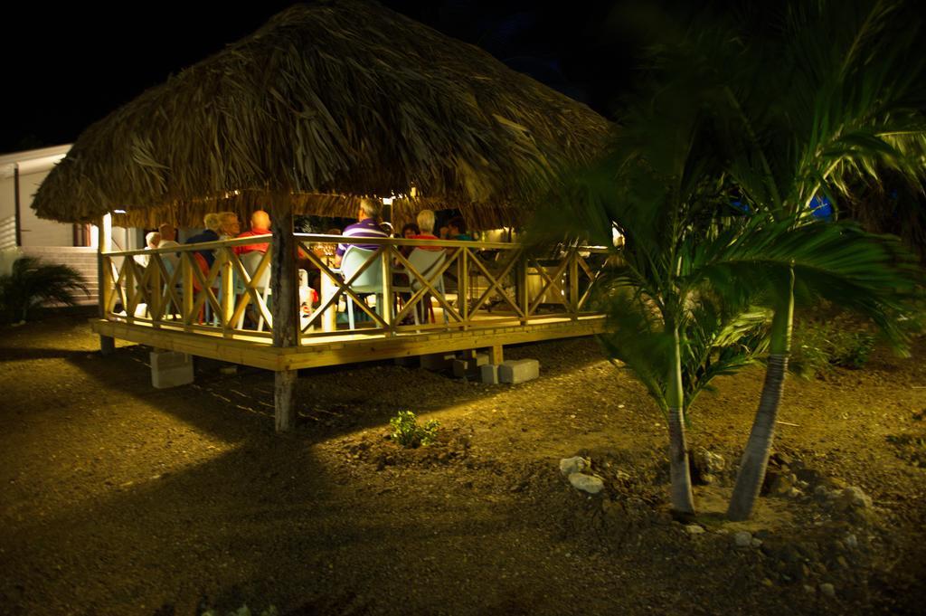 Bantopa Apartments Willemstad Exterior photo