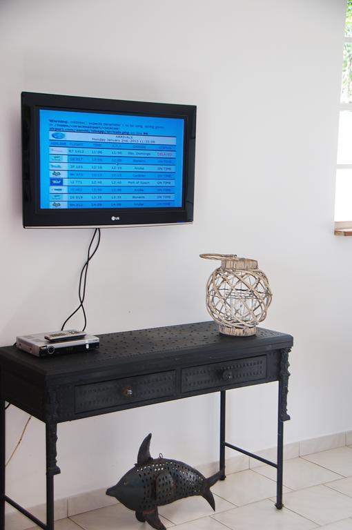 Bantopa Apartments Willemstad Room photo