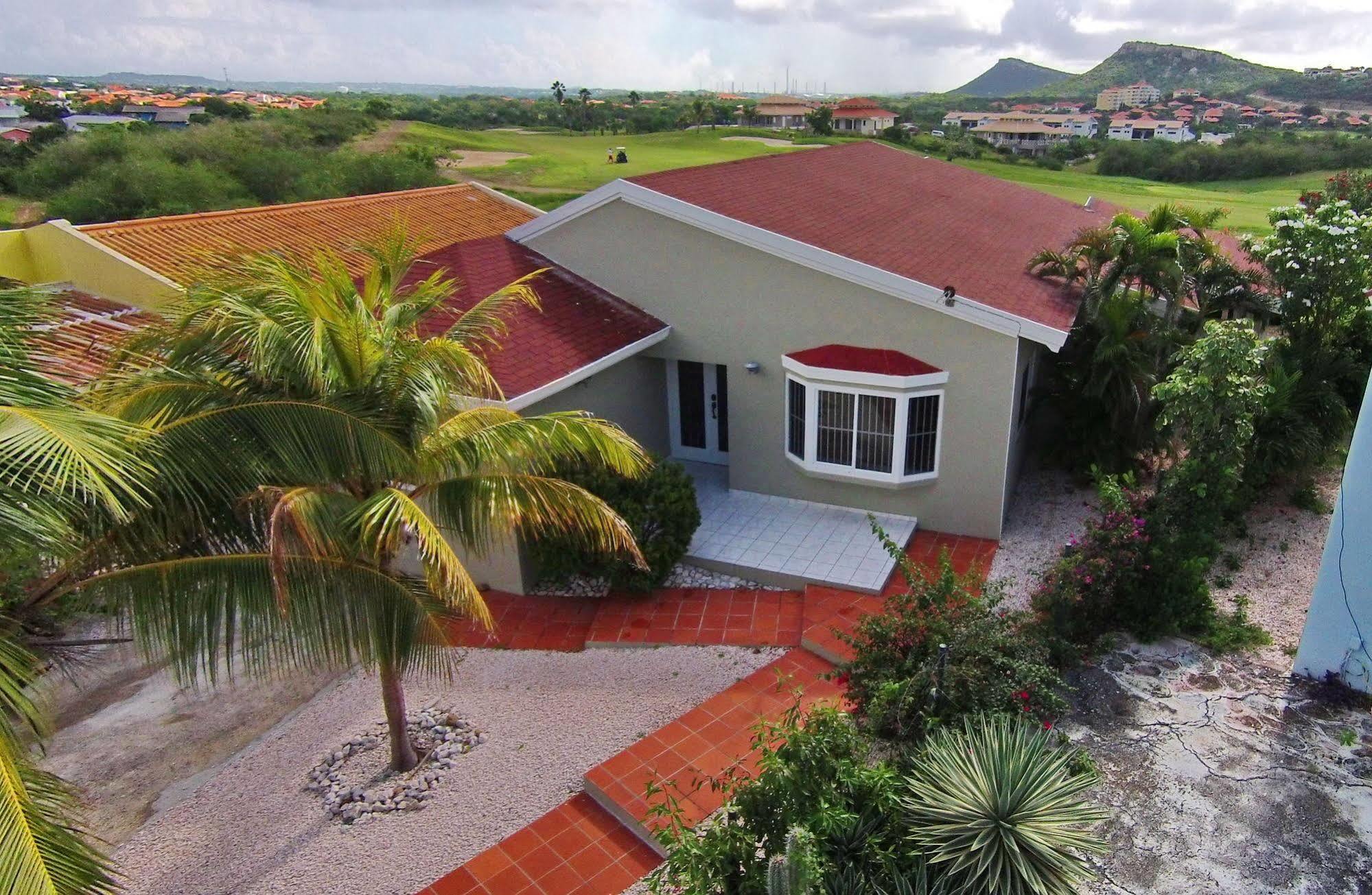 Bantopa Apartments Willemstad Exterior photo