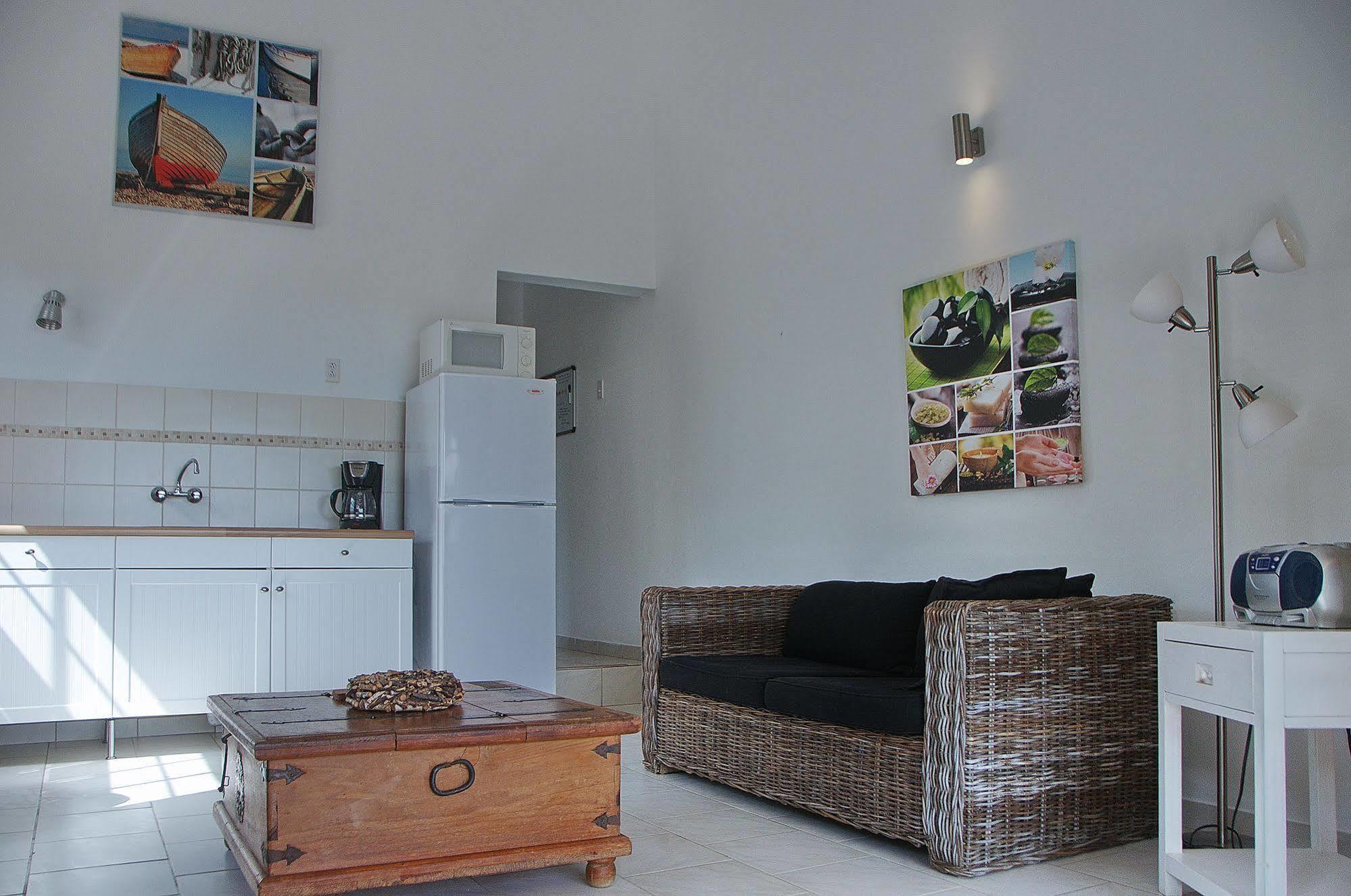 Bantopa Apartments Willemstad Exterior photo